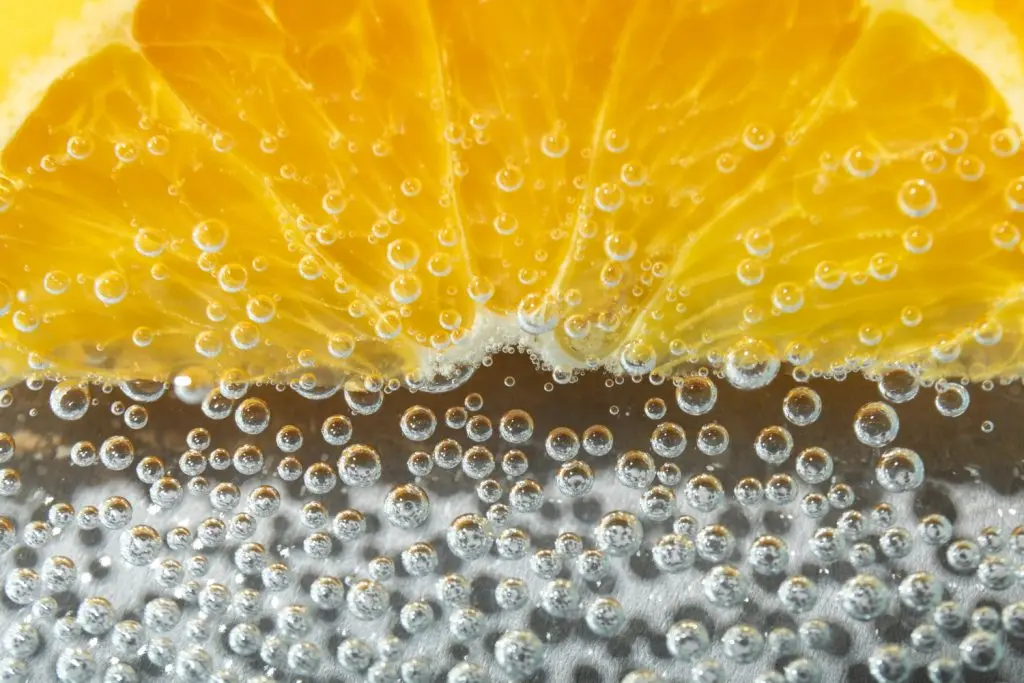 does sparkling water hydrate you